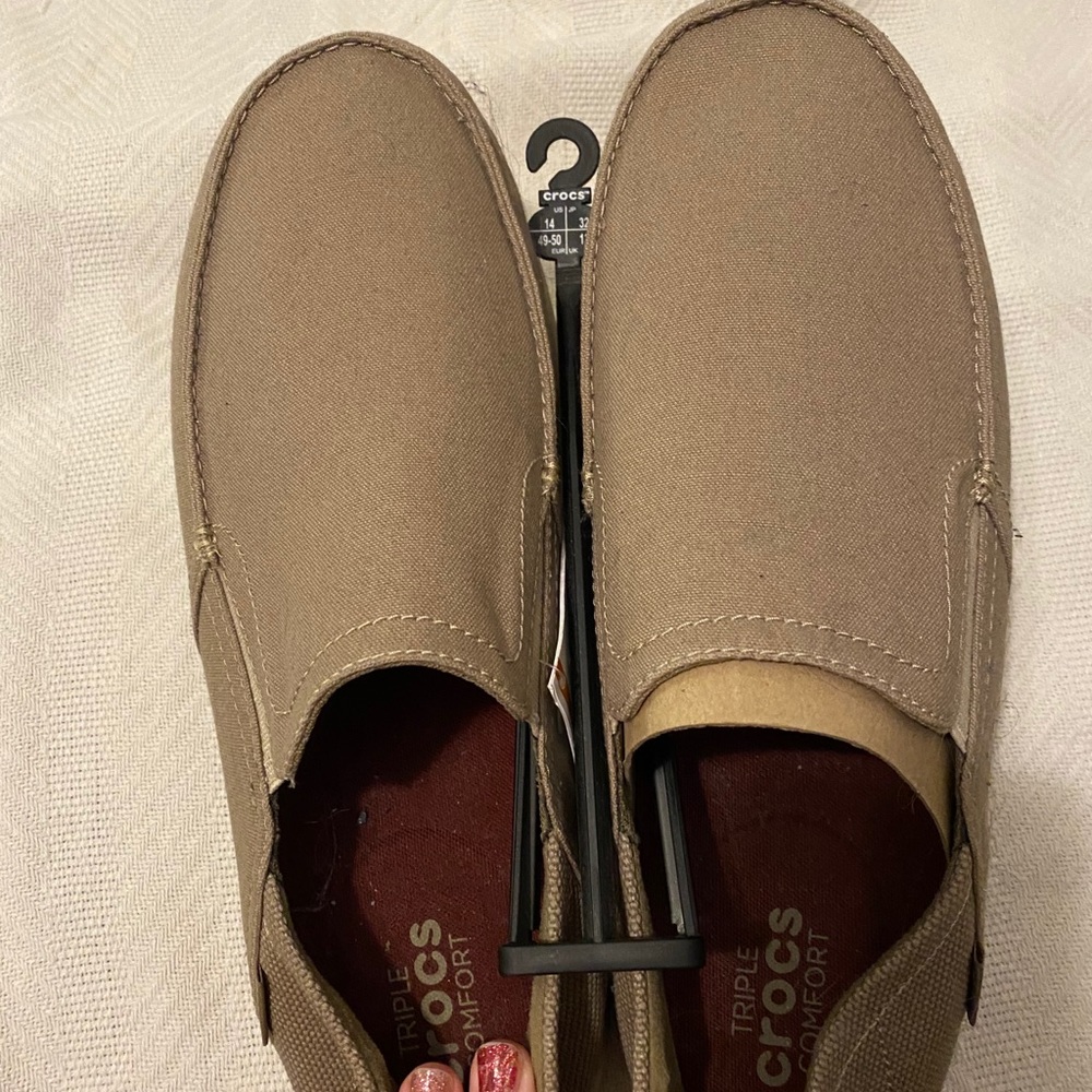 Men’s Crocs Santa Cruz Loafer size 14
